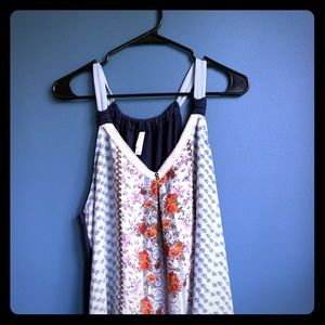 Women’s Large Blue Flower Pattern Tank